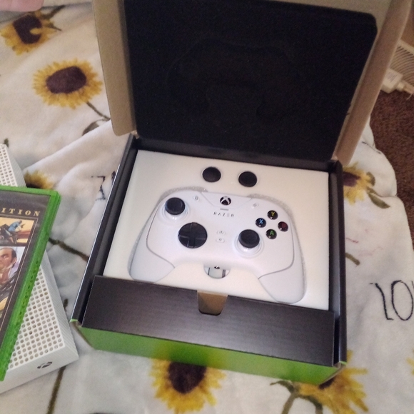 Xbox one series s with accesories